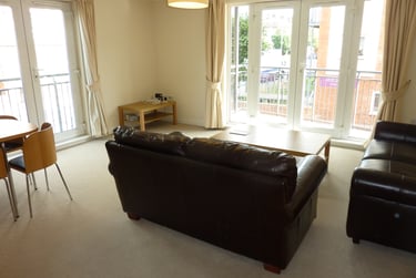 3 bed flat, New North Road, Central, Exeter, EX44HG - Image 3